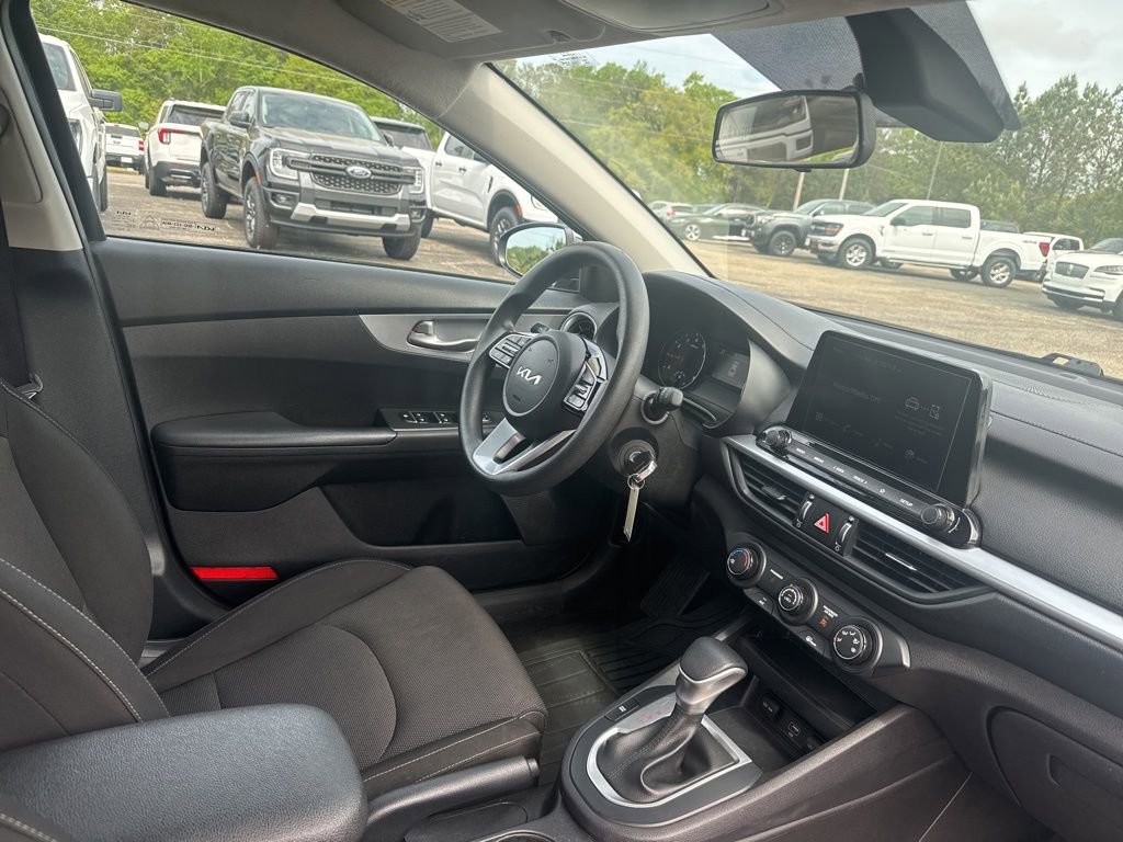 Used 2023 Kia Forte LXS FWD image 10