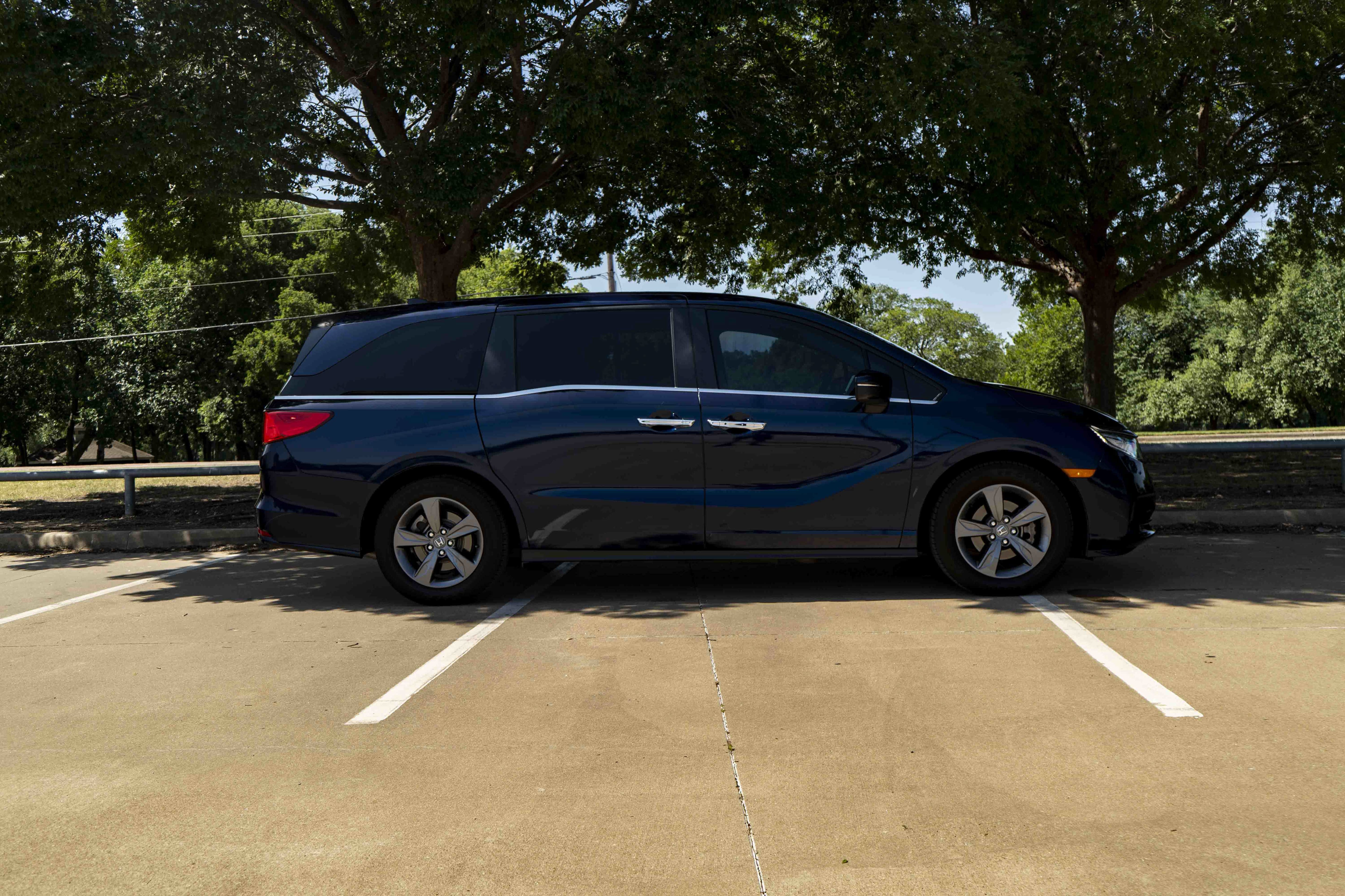 Used 2023 Honda Odyssey EX image 10