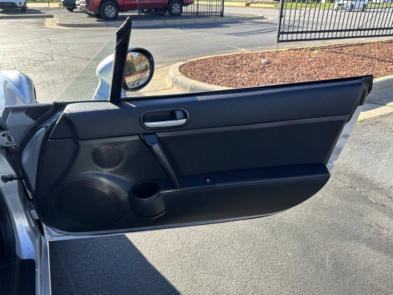 Used 2007 MAZDA MX-5 Miata Touring image 16