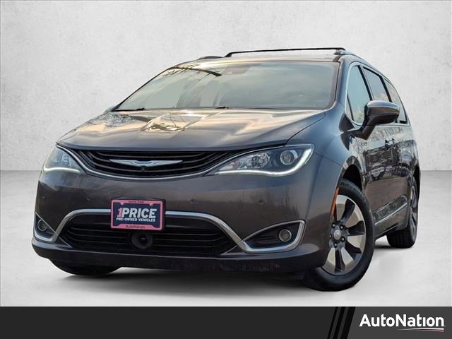 Used 2018 Chrysler Pacifica Limited w/ Advanced Safetytec Group
