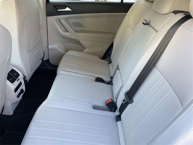 Used 2022 Volkswagen Tiguan SE image 23