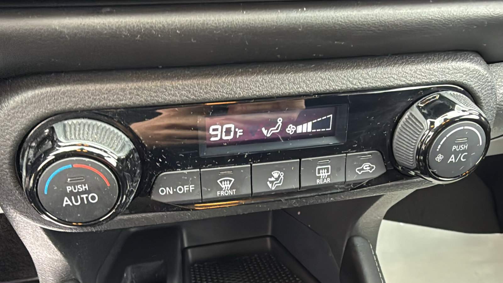 Certified 2024 Nissan Kicks SR image 15