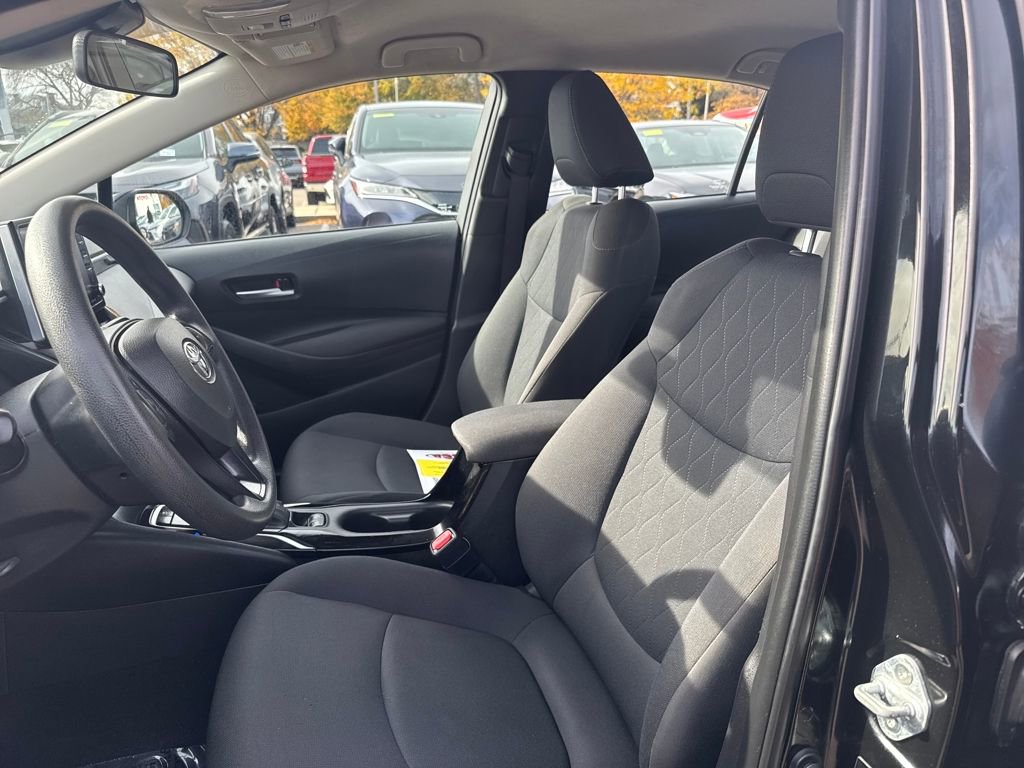 Used 2021 Toyota Corolla LE image 14
