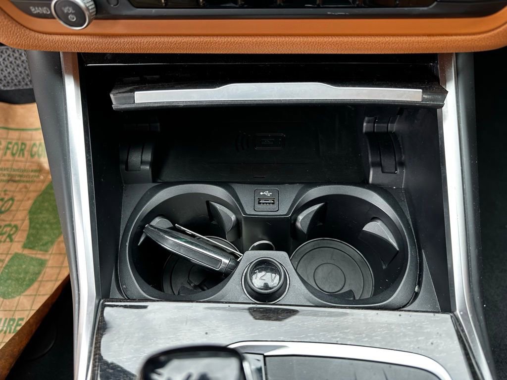 Used 2022 BMW 330i Sedan w/ Premium Package 2 image 19