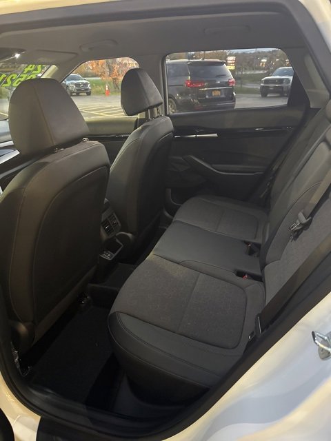 Certified 2024 Kia Seltos X-Line image 8
