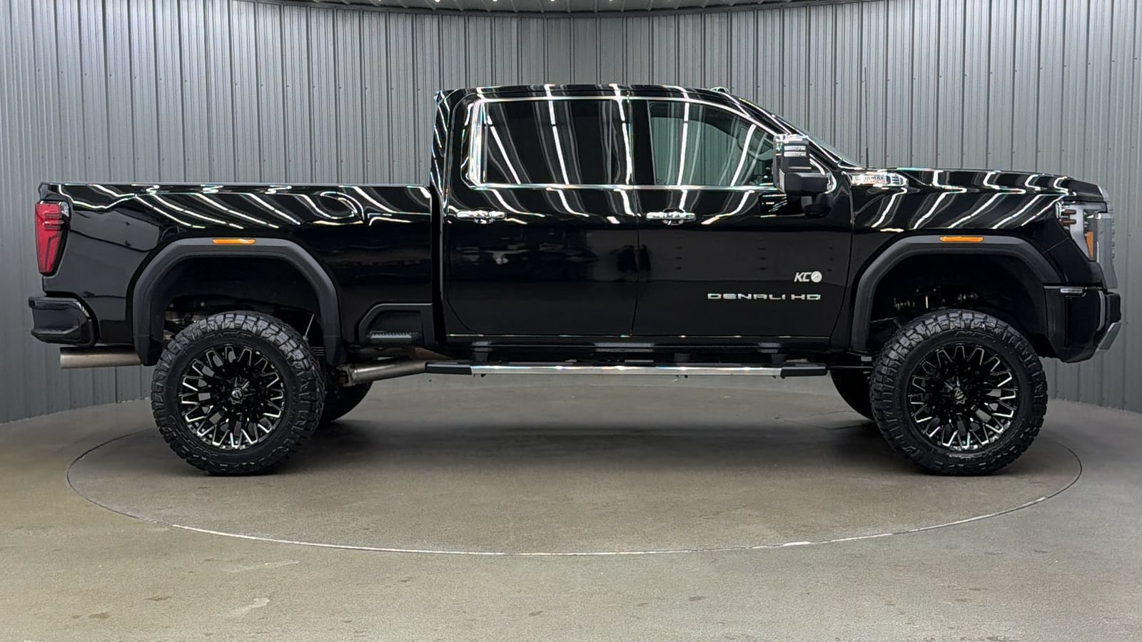Used 2026 GMC Sierra 3500 Denali w/ Denali Reserve Package AWD/4WD image 6