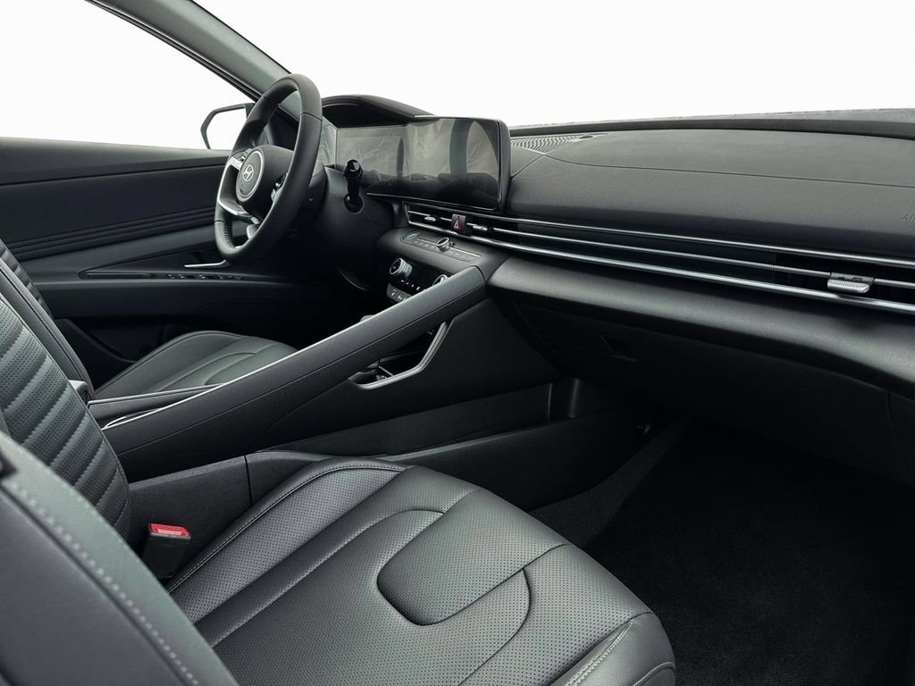 New 2026 Hyundai Elantra Limited FWD image 15
