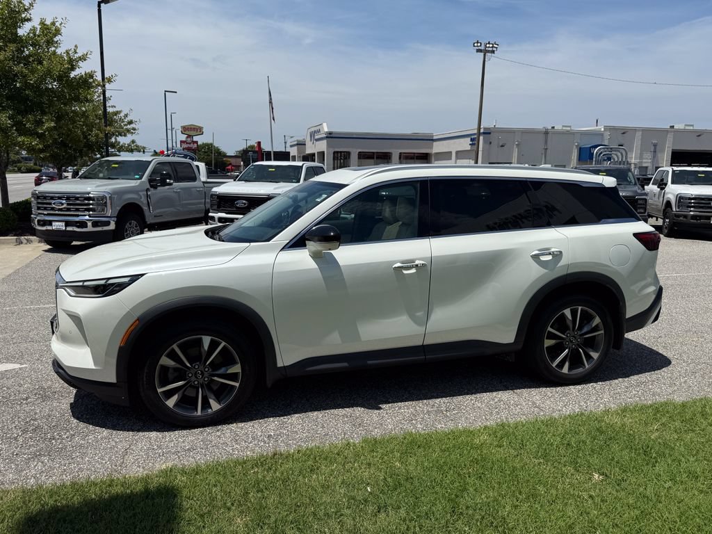 Used 2023 INFINITI QX60 Luxe w/ Cargo Package AWD/4WD image 19