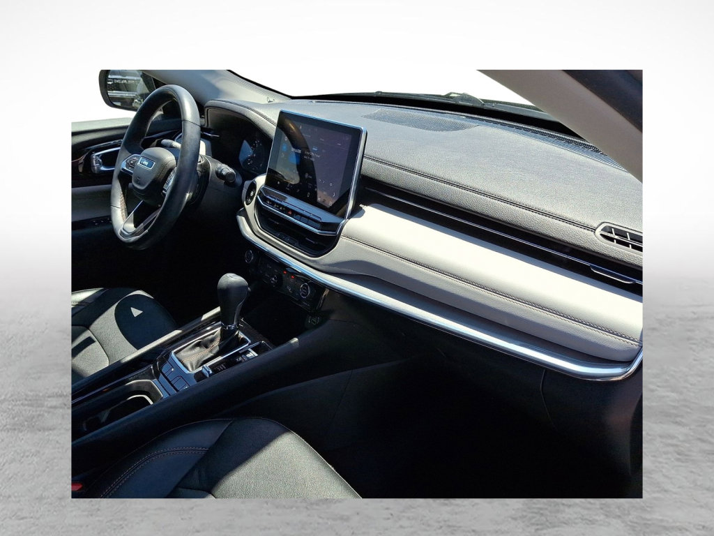 Used 2022 Jeep Compass Limited AWD/4WD image 12