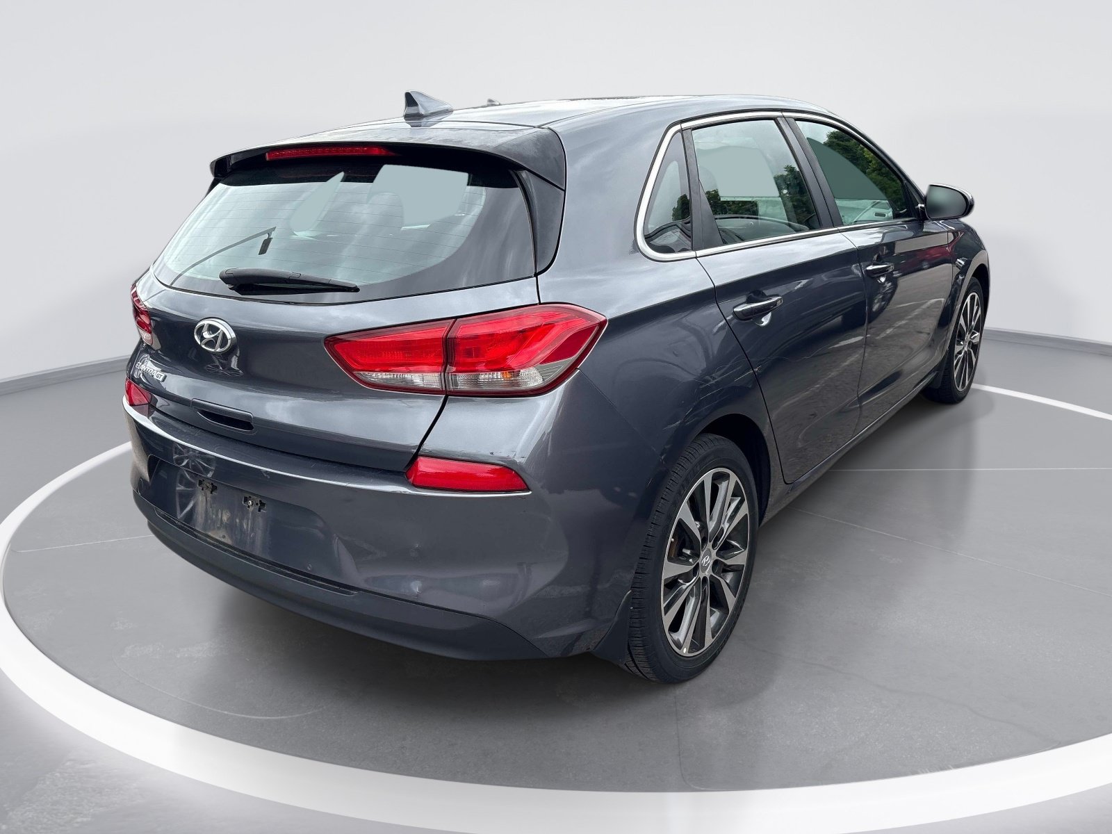 Used 2019 Hyundai Elantra GT FWD image 8