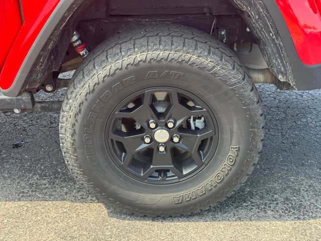 Certified 2020 Jeep Gladiator Rubicon AWD/4WD image 11