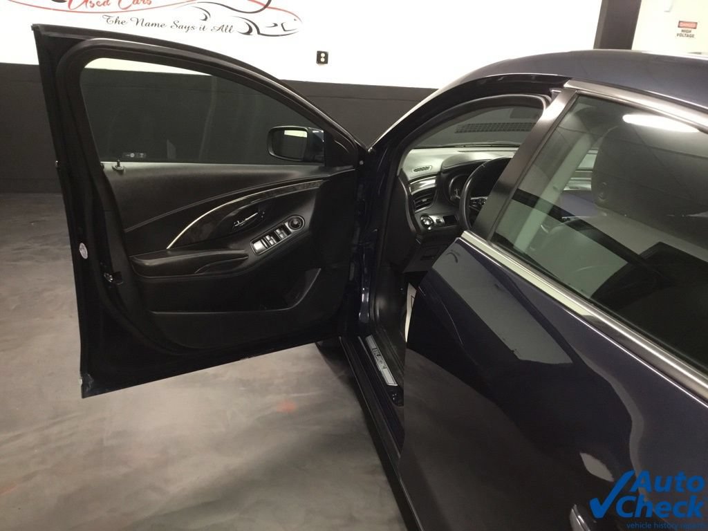 Used 2016 Buick LaCrosse FWD image 19