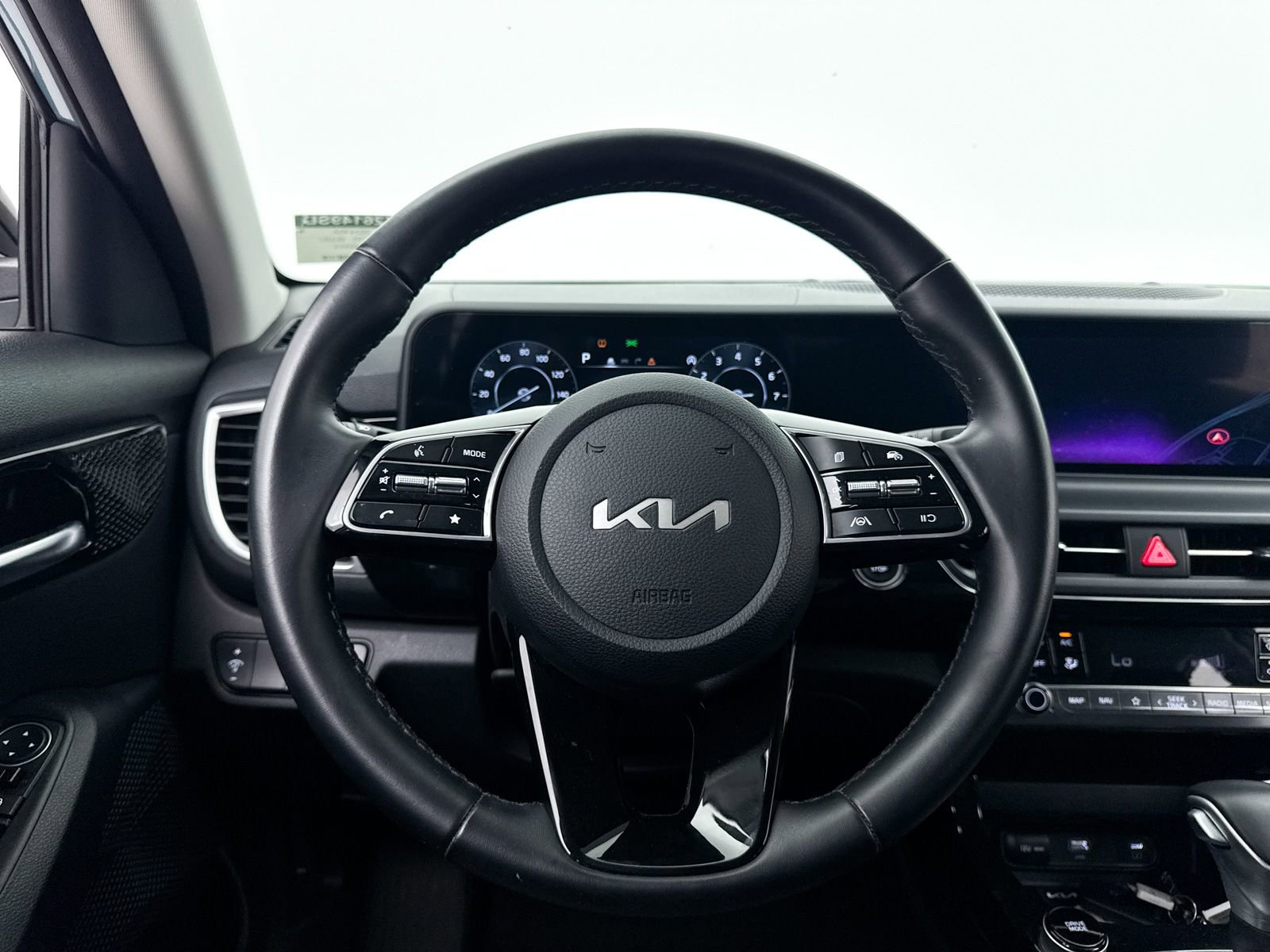 Certified 2024 Kia Seltos S FWD image 32