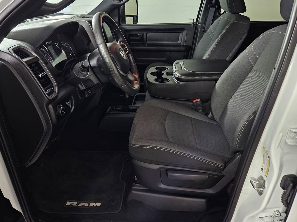 Used 2024 RAM 2500 Tradesman w/ Chrome Appearance Group image 22