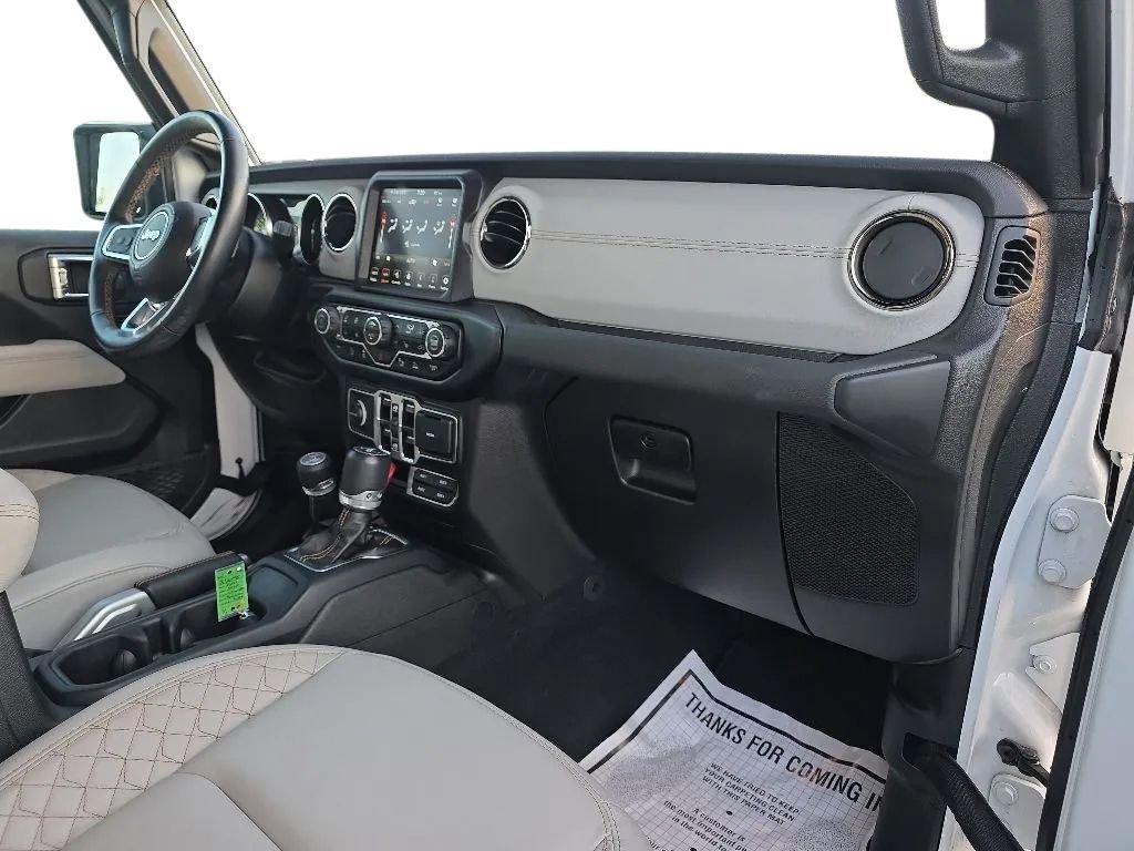 Used 2021 Jeep Wrangler Unlimited Sahara AWD/4WD image 18