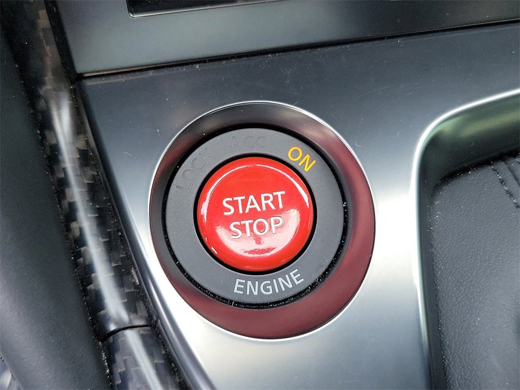 Used 2024 Nissan GT-R Premium w/ Premium Interior Package image 10