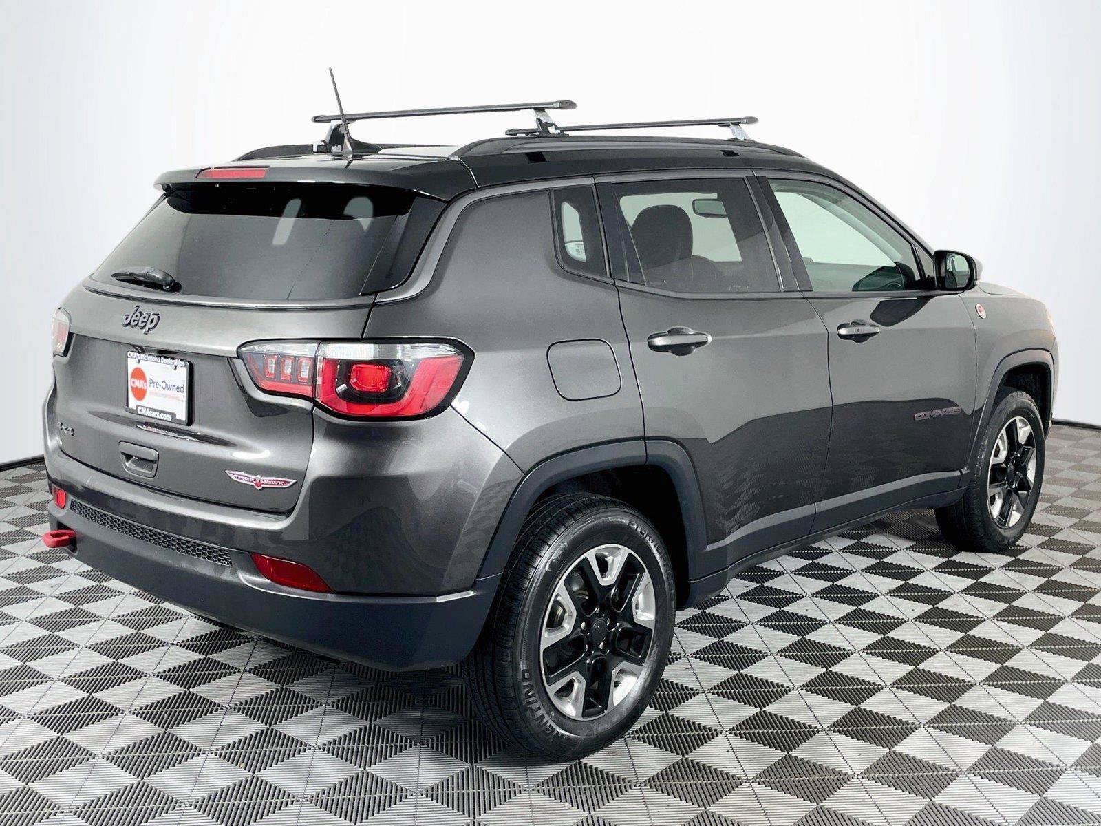 Used 2018 Jeep Compass Trailhawk w/ Cold Weather Group AWD/4WD image 9