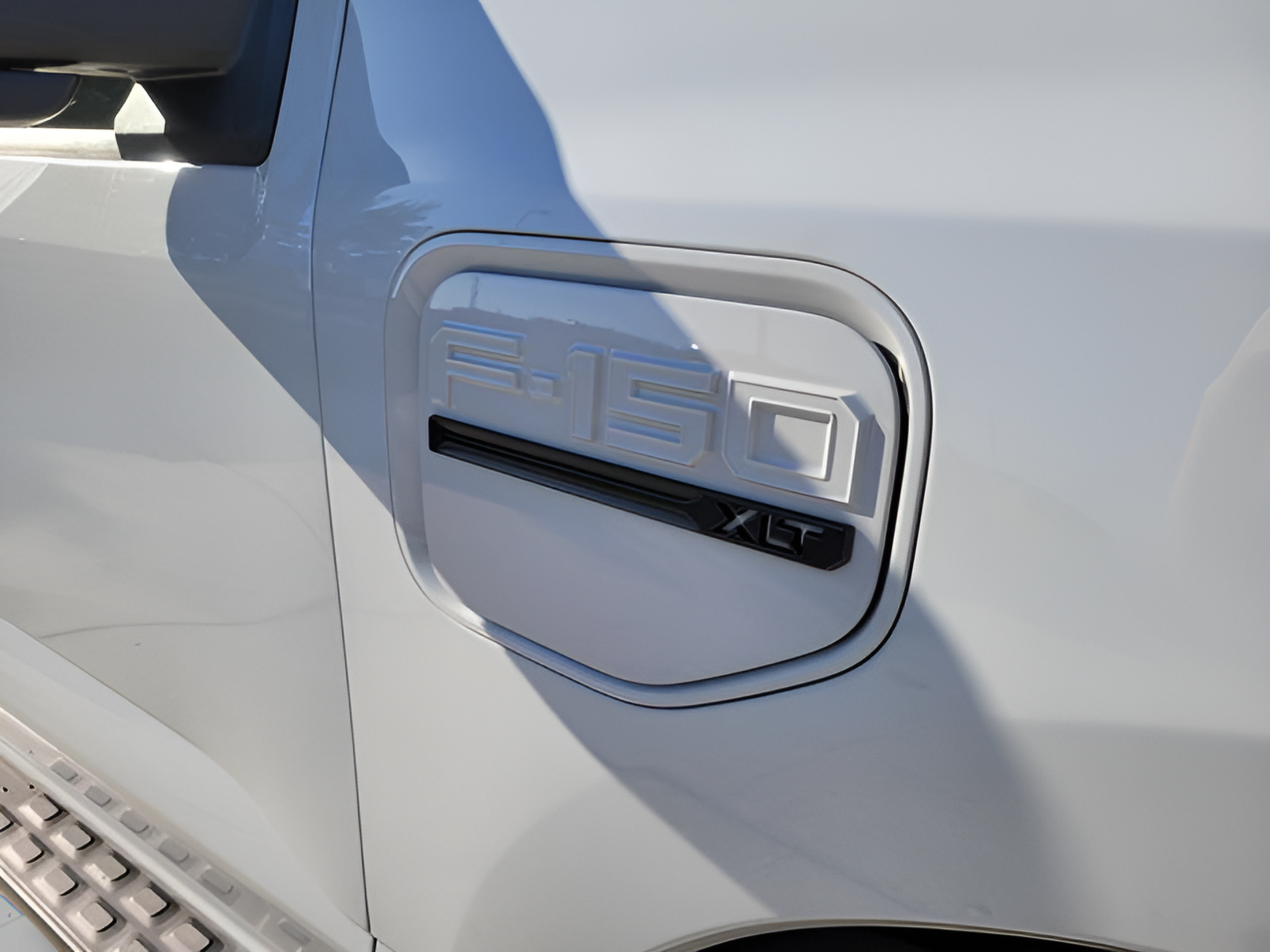 Used 2023 Ford F150 Lightning XLT AWD/4WD image 30