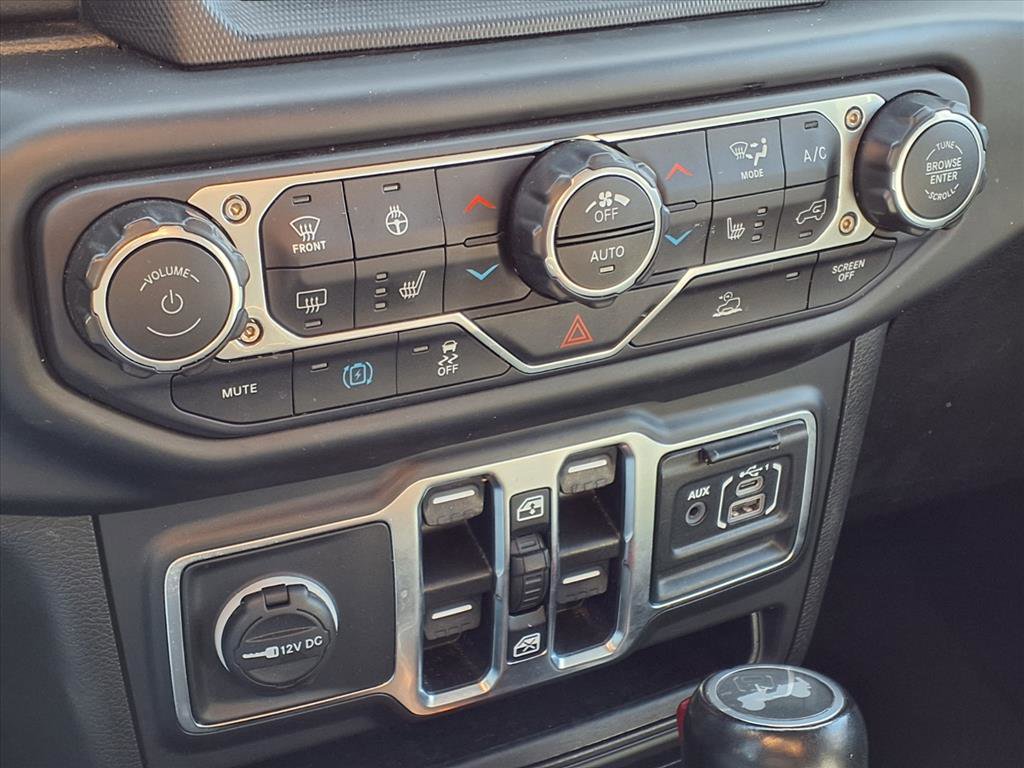 Used 2023 Jeep Wrangler Sahara w/ Cold Weather Group image 9