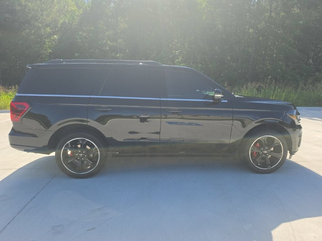 Used 2023 Ford Expedition Limited AWD/4WD image 6