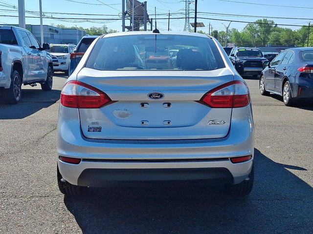 Used 2017 Ford Fiesta SE FWD image 16