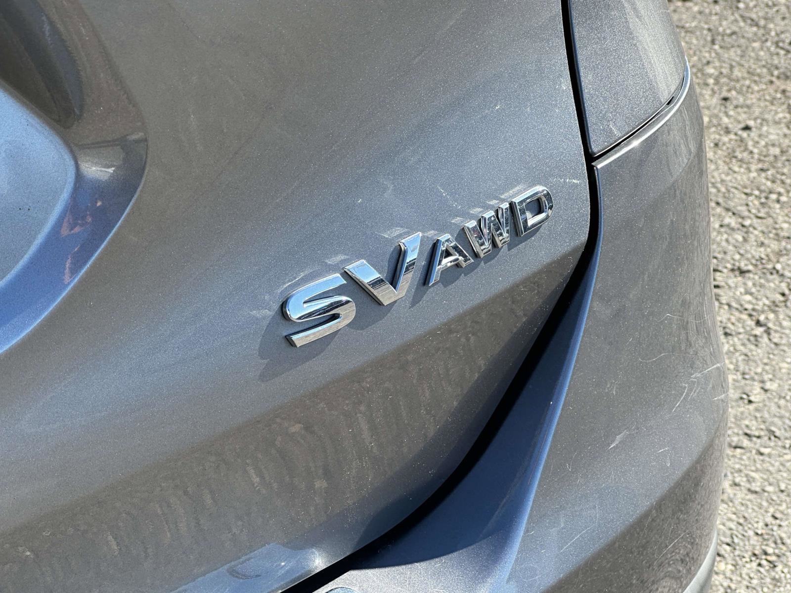 Used 2016 Nissan Rogue SV image 13