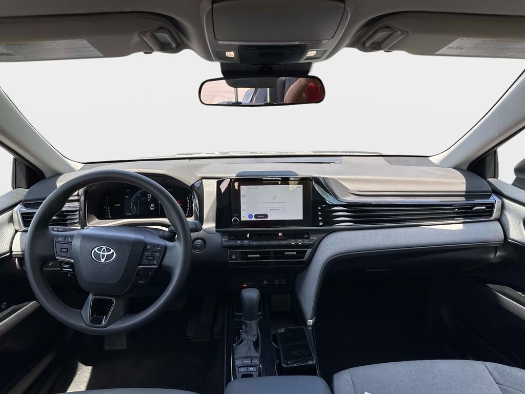 Used 2025 Toyota Camry LE image 16