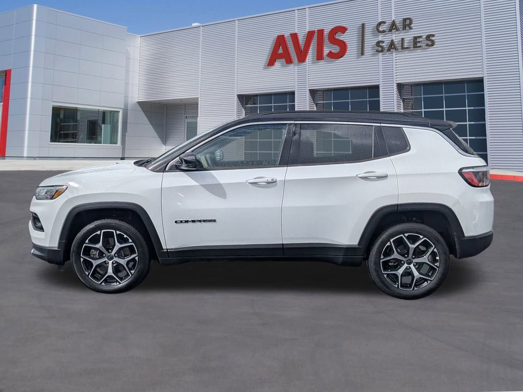 Used 2025 Jeep Compass Limited image 10