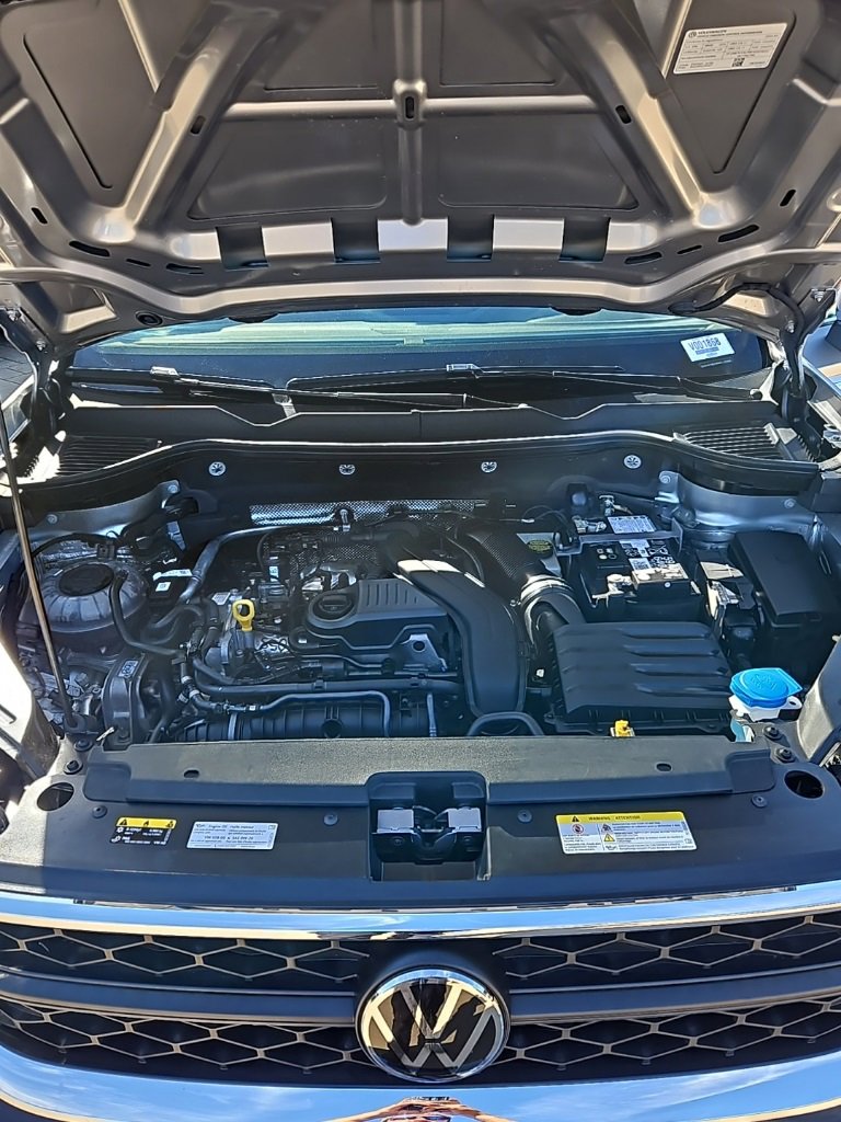 Used 2024 Volkswagen Taos SE image 10