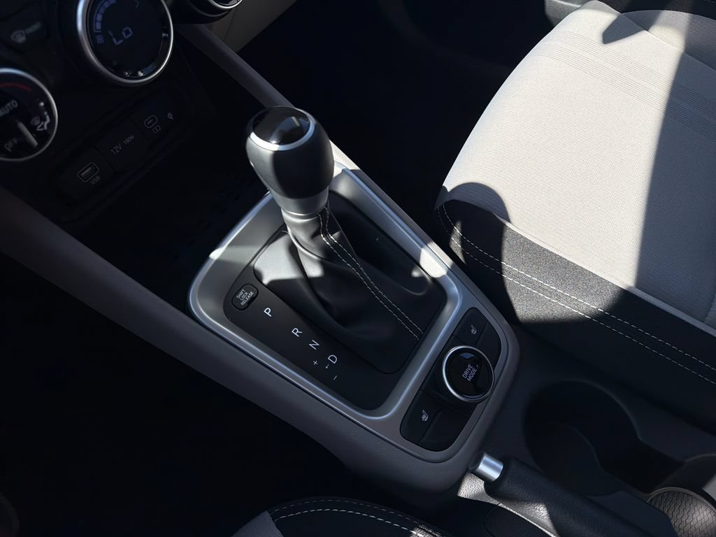 New 2026 Hyundai Venue SEL FWD image 32