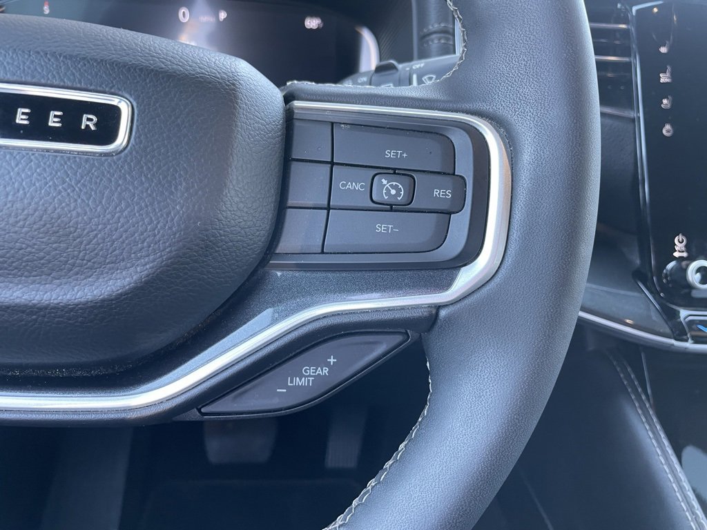 Used 2022 Jeep Wagoneer Series I image 13