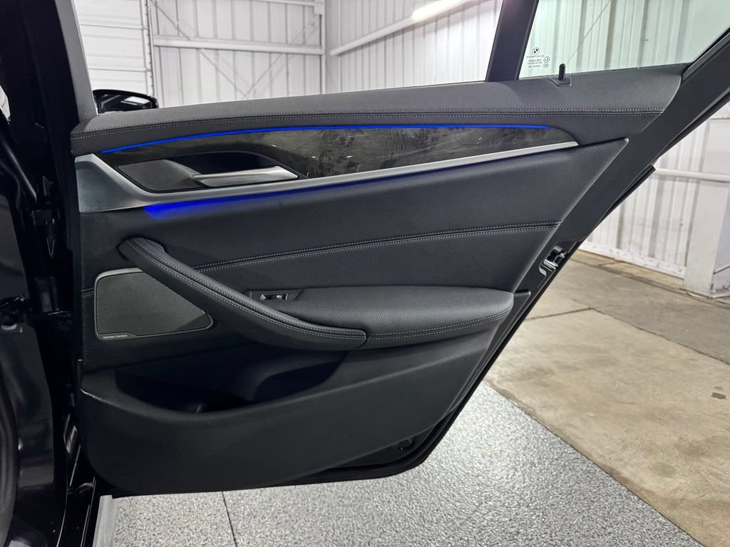 Used 2023 BMW M550i xDrive AWD/4WD image 48