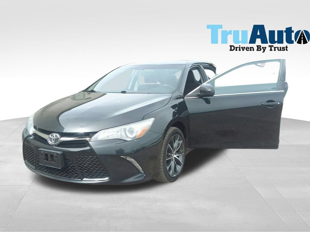 Used 2016 Toyota Camry XSE w/ Moonroof Package FWD image 10