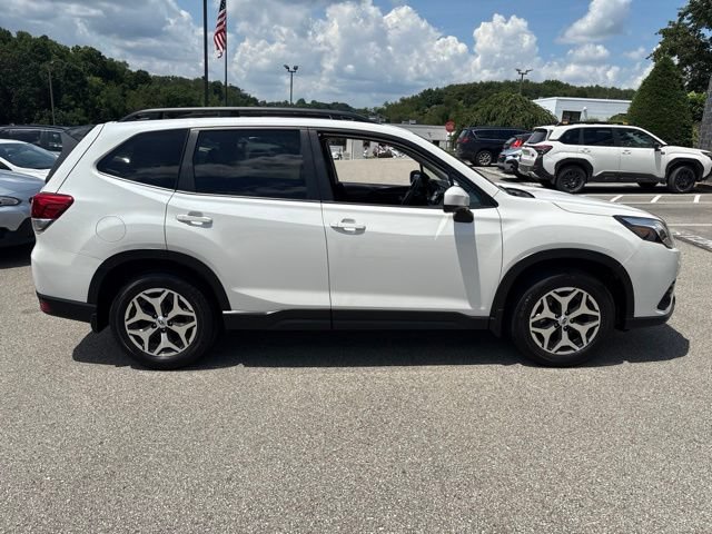 Used 2024 Subaru Forester Premium AWD/4WD image 6
