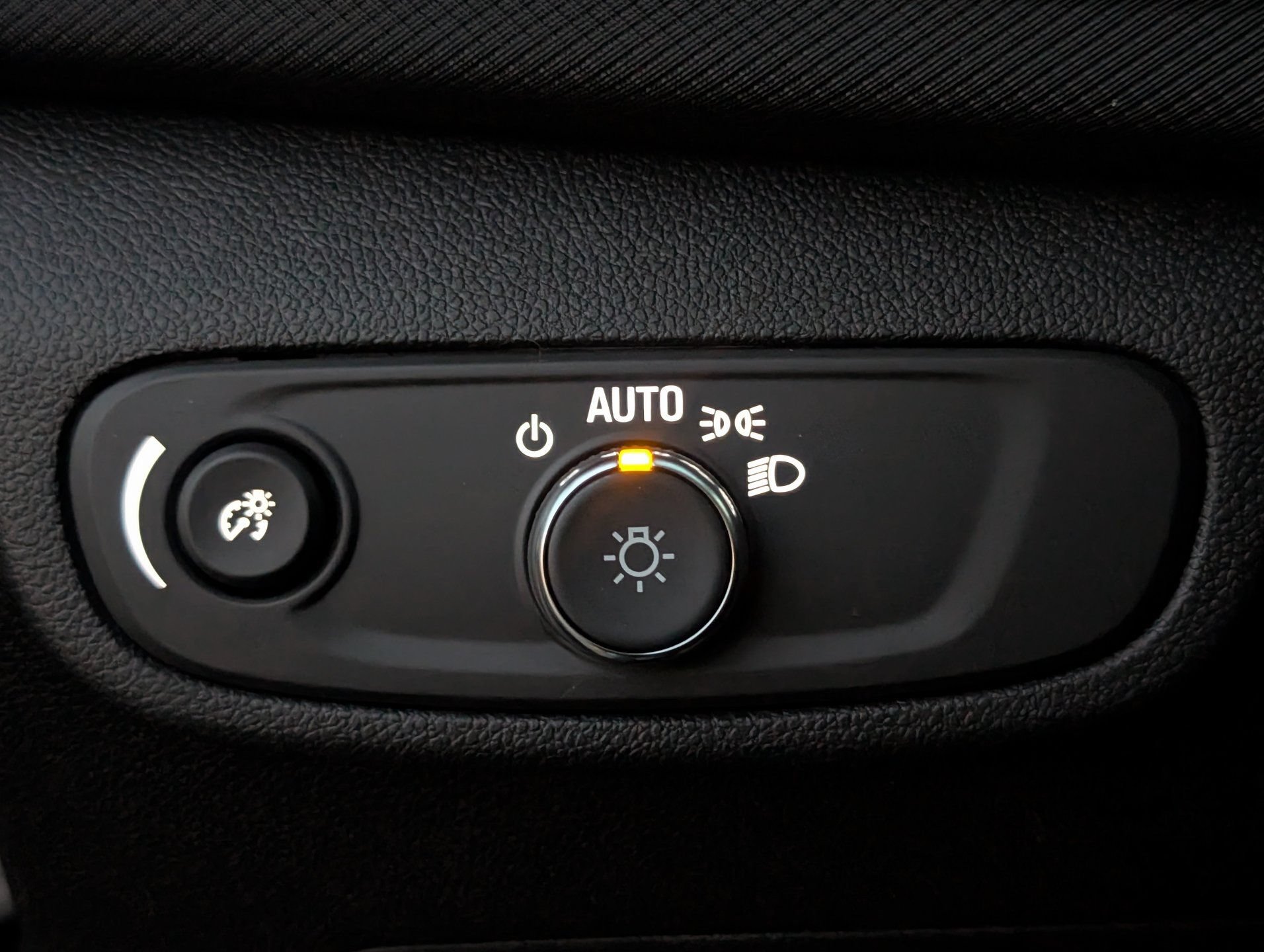 New 2026 Chevrolet TrailBlazer LT FWD image 24