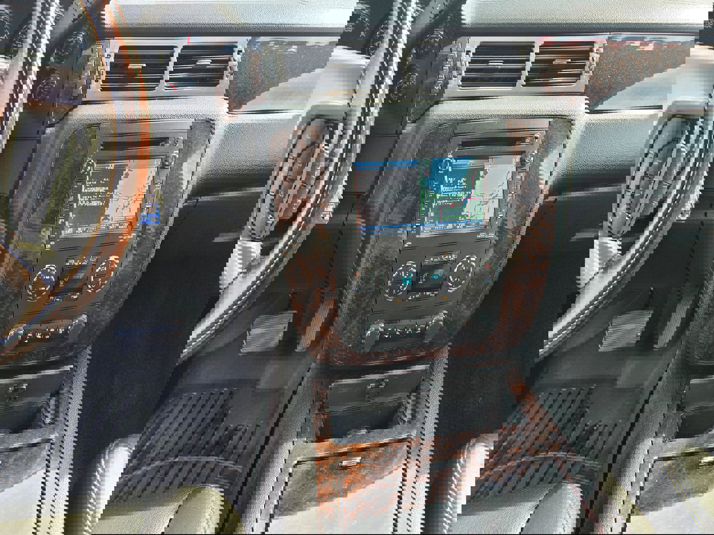 Used 2014 GMC Sierra 2500 Denali w/ Snow Plow Prep Package image 8