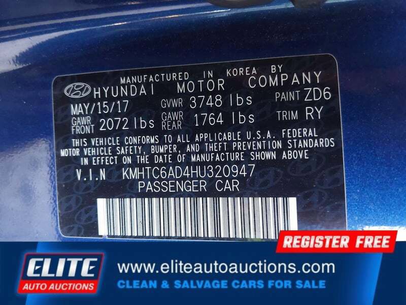 Used 2017 Hyundai Veloster Value Edition FWD image 18