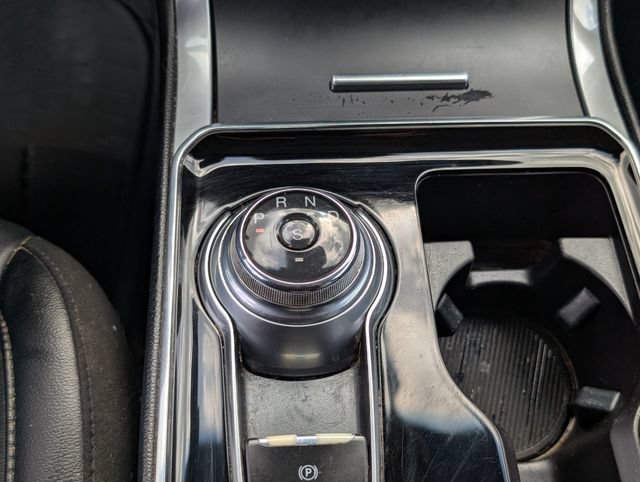 Used 2019 Ford Edge Titanium FWD image 22