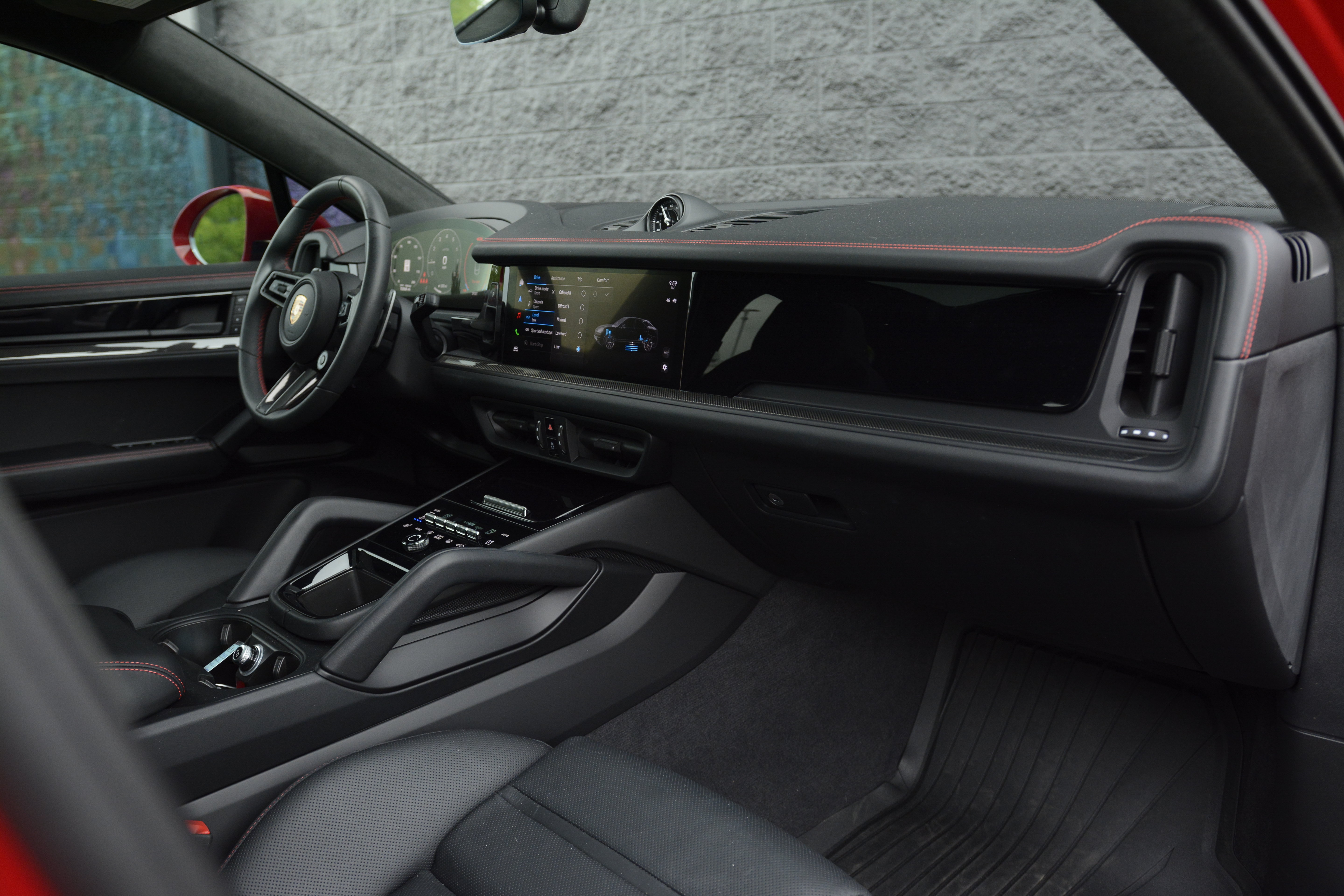 Certified 2025 Porsche Cayenne GTS AWD/4WD image 30