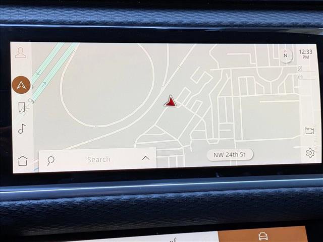 Used 2022 Land Rover Range Rover Velar R-Dynamic S image 12