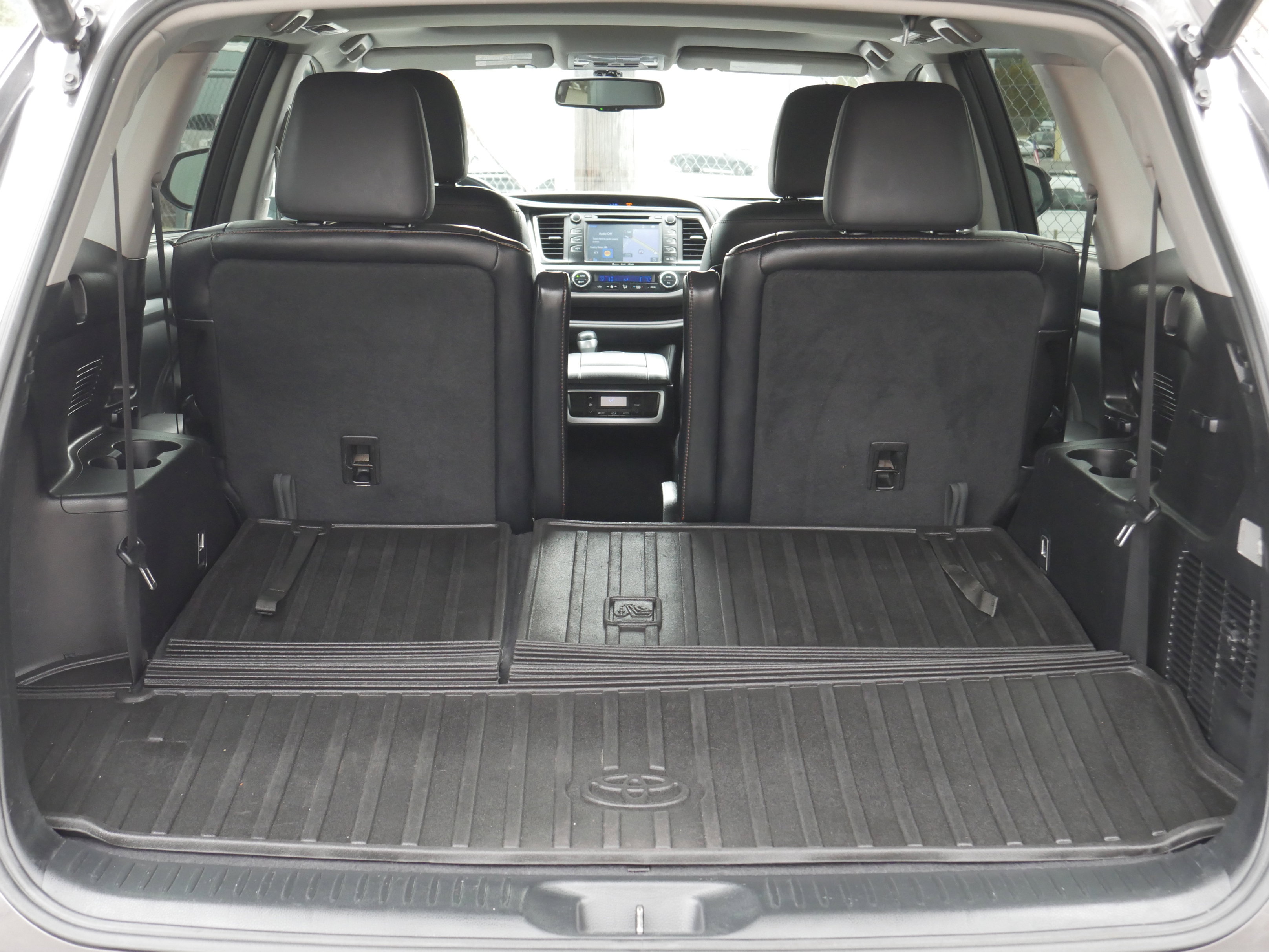 Used 2016 Toyota Highlander XLE image 27