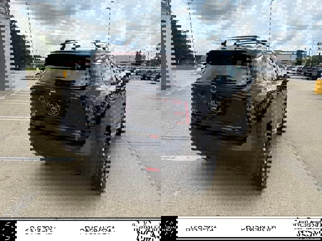 New 2025 Nissan Kicks SR image 4