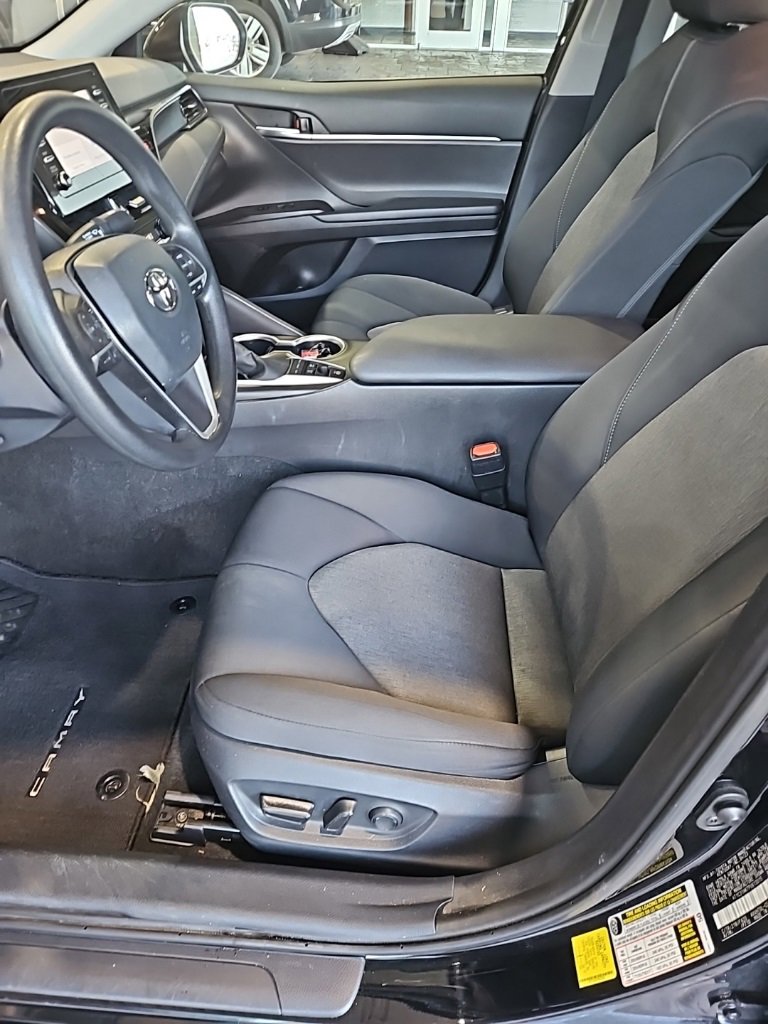 Used 2023 Toyota Camry LE image 27