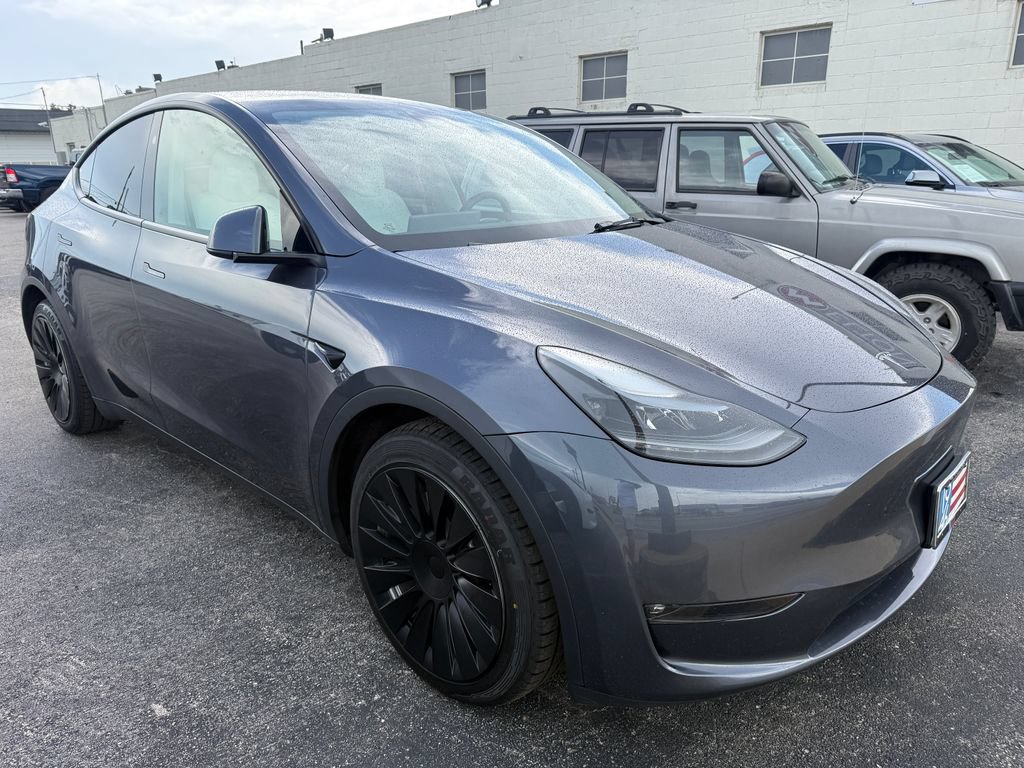 Used 2023 Tesla Model Y Long Range AWD/4WD image 18