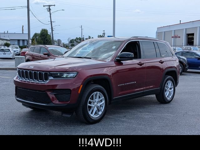 Used 2023 Jeep Grand Cherokee Laredo AWD/4WD image 4