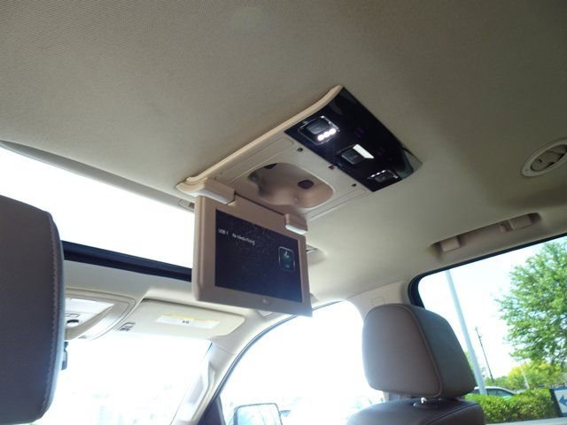 Used 2017 Chevrolet Tahoe Premier AWD/4WD image 16