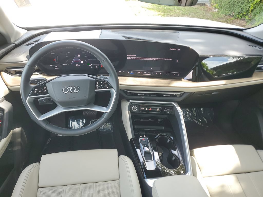 Certified 2025 Audi Q5 Premium w/ Premium Plus AWD/4WD image 3