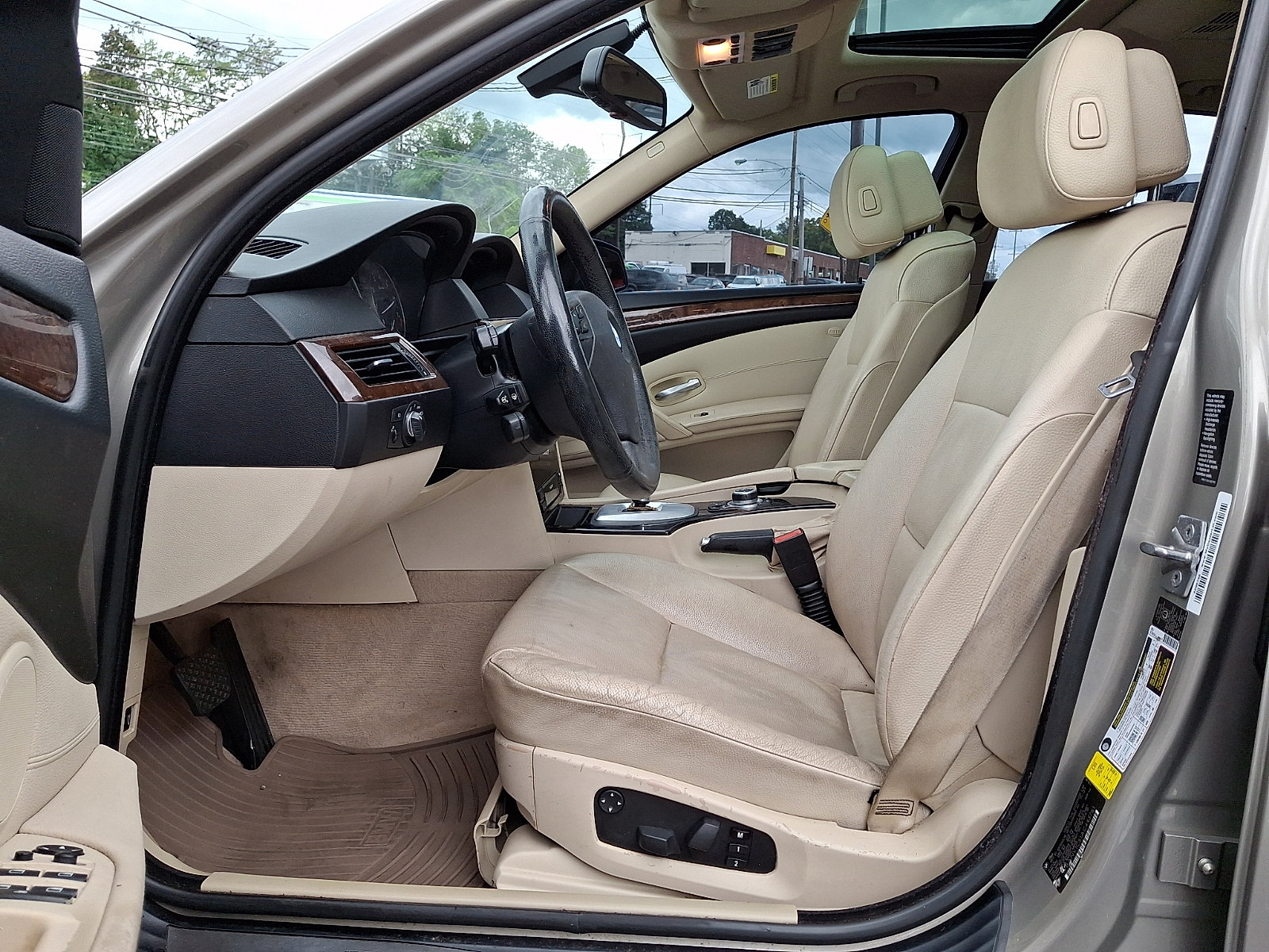 Used 2010 BMW 528i xDrive Sedan AWD/4WD image 14