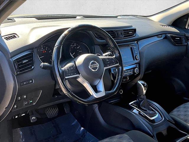 Used 2022 Nissan Rogue Sport SV image 11