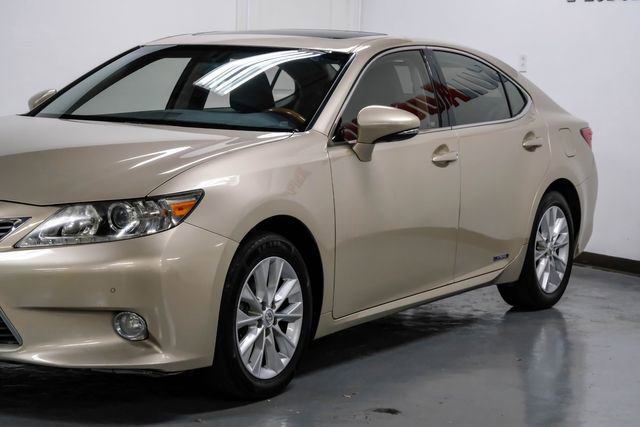 Used 2013 Lexus ES 300h w/ Premium Pkg image 11